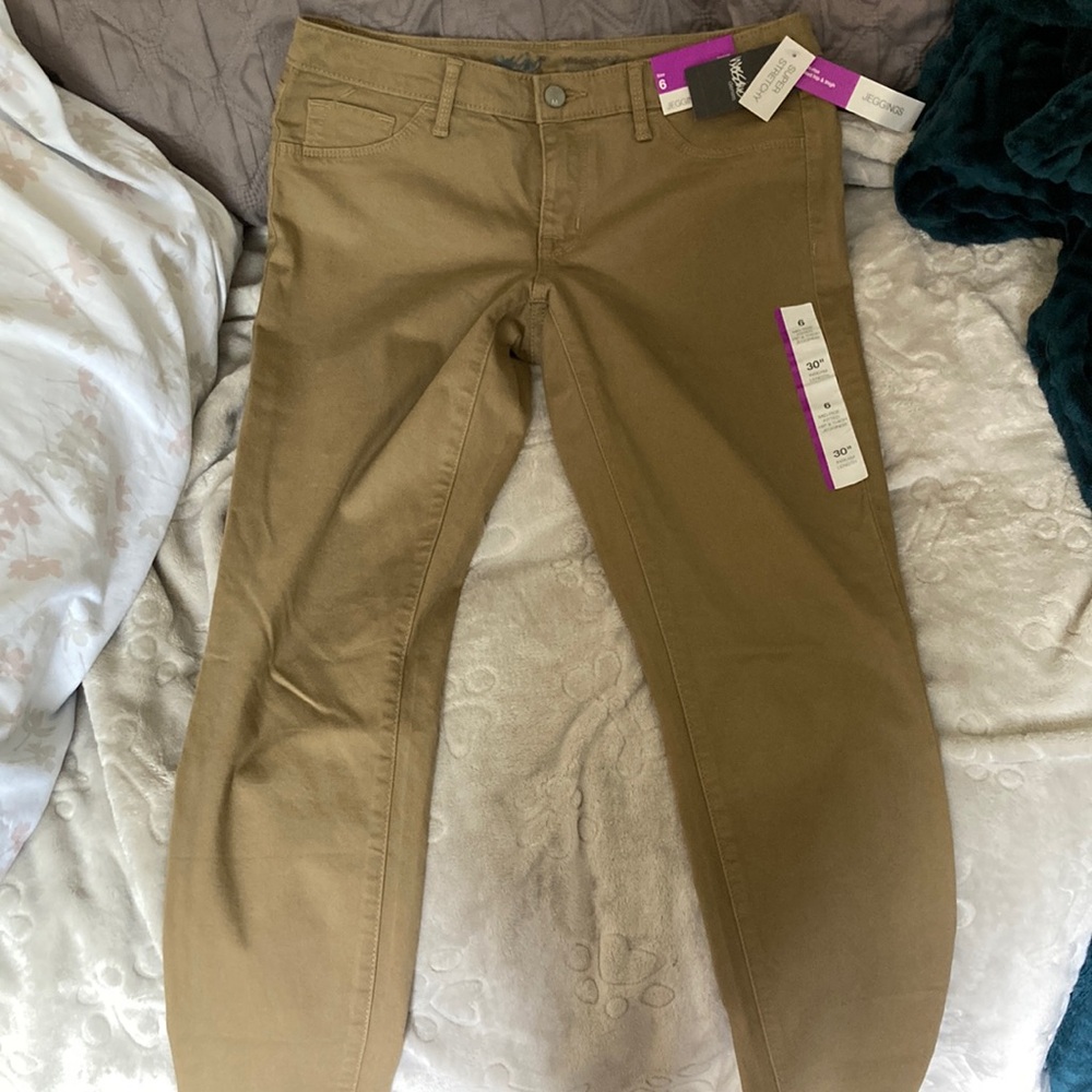 Khaki jeggings,super stretchy